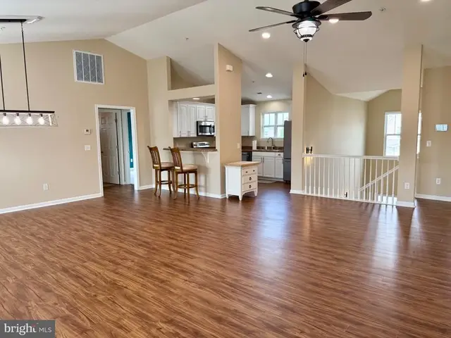 161 Rock Ledge Ct #6603c, Milford