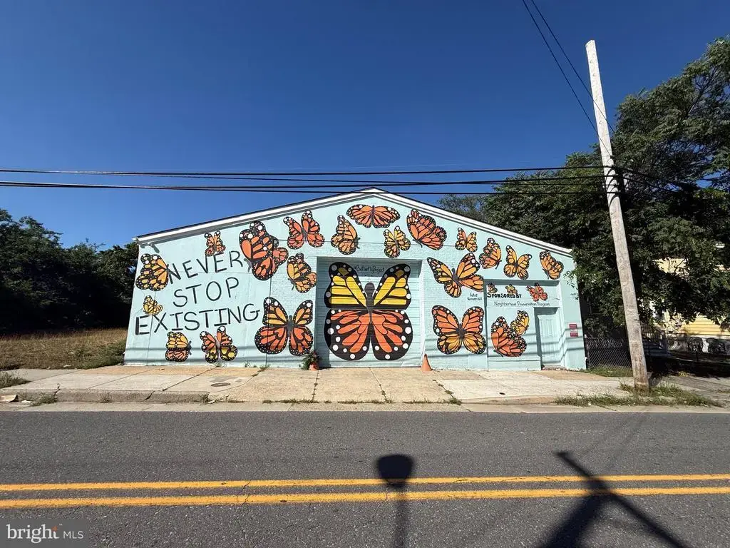 64 E Washington Ave, PLEASANTVILLE