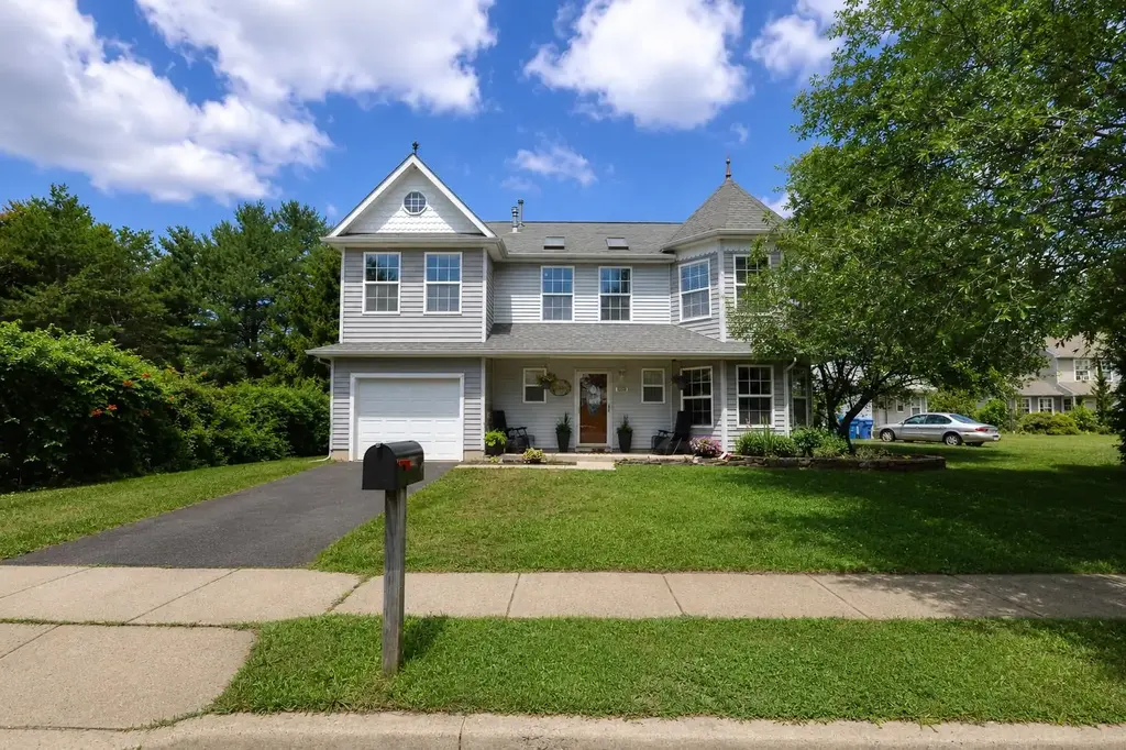 102 Saint Barnabas Cir, FAIRLESS HILLS