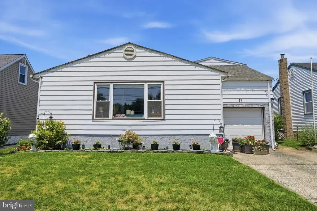 12 Mill Creek Rd, LEVITTOWN