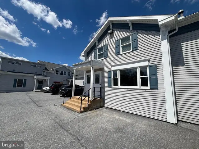38 Doe Run Rd #280, Manheim