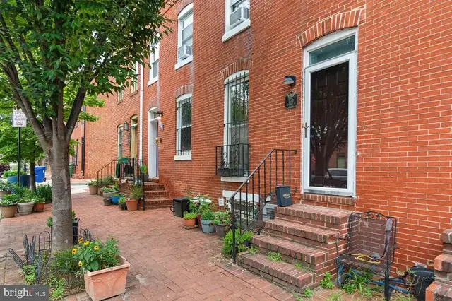 756 Mchenry St, Baltimore