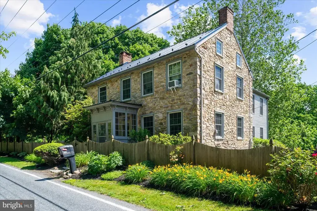 1238 Huffs Church Rd, BARTO