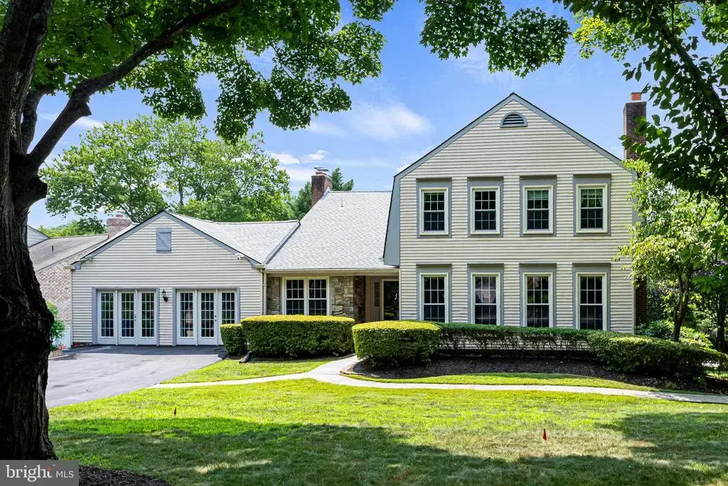 7416 Royal Dominion Dr, BETHESDA