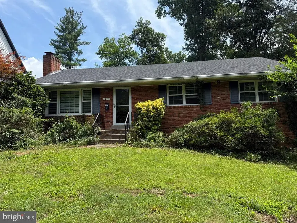 1917 Great Falls St, MCLEAN