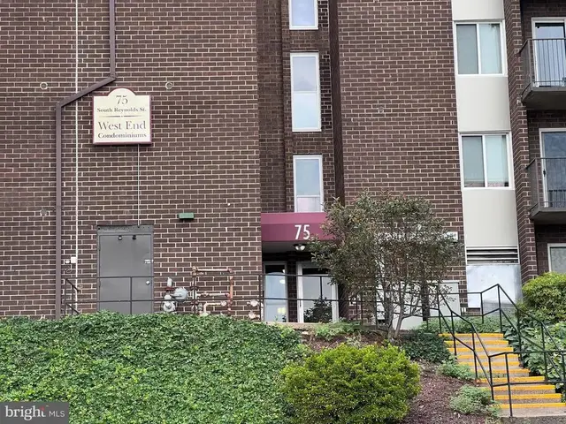 75 S Reynolds St #304, Alexandria
