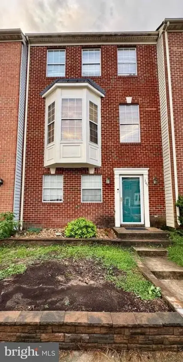 305 Dundee, Fredericksburg