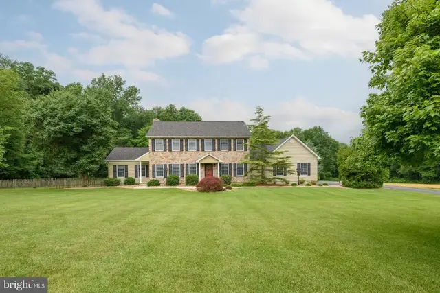 79 Fairview Rd, Elkton
