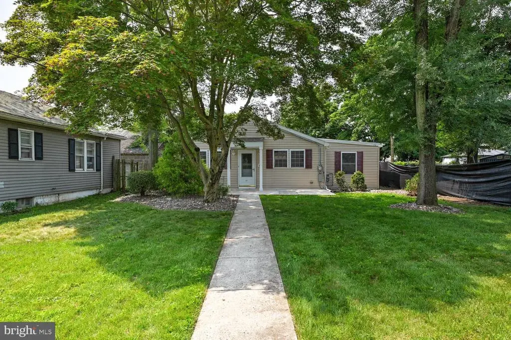 227 Randall Ave, HAMILTON
