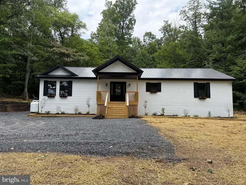 812 Lincoln Way W, MC CONNELLSBURG