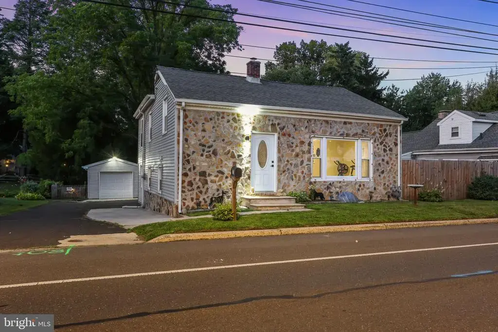 125 County Line Rd, FEASTERVILLE TREVOSE