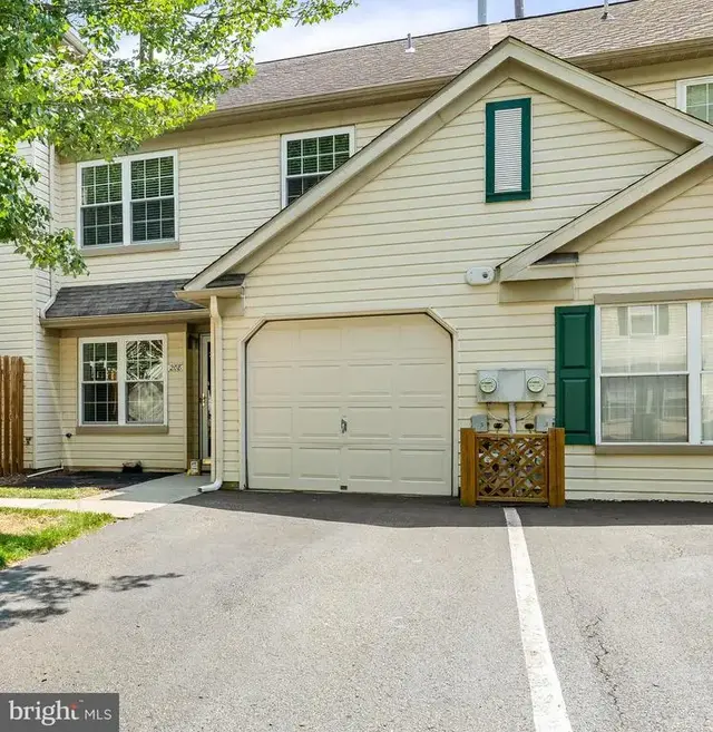 208 Stonebridge Blvd, New Castle