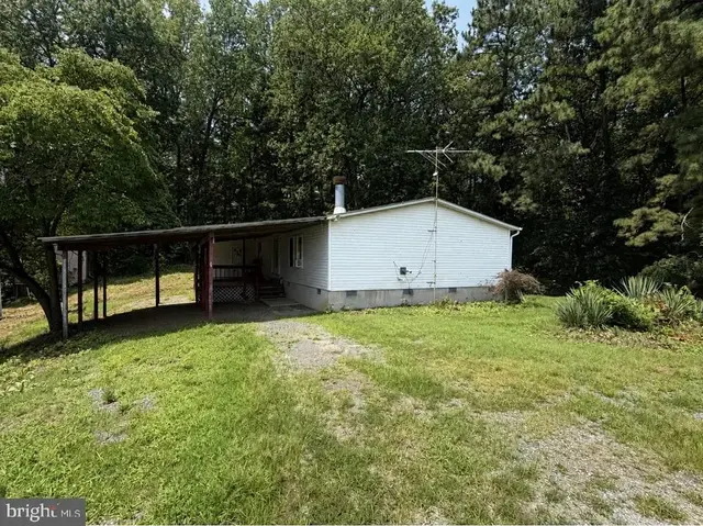 11256 Mutts Ln, King George