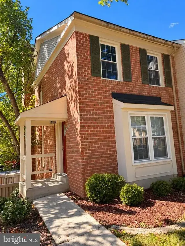 20569 Strath Haven Dr, Montgomery Village