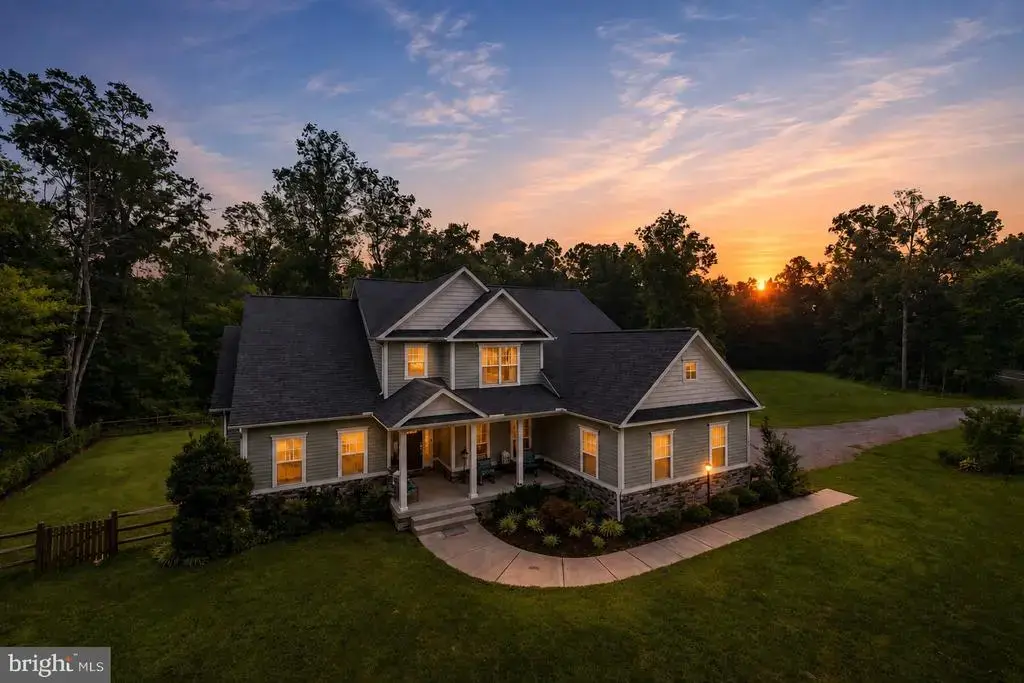 11383 Lucky Hill Rd, BEALETON