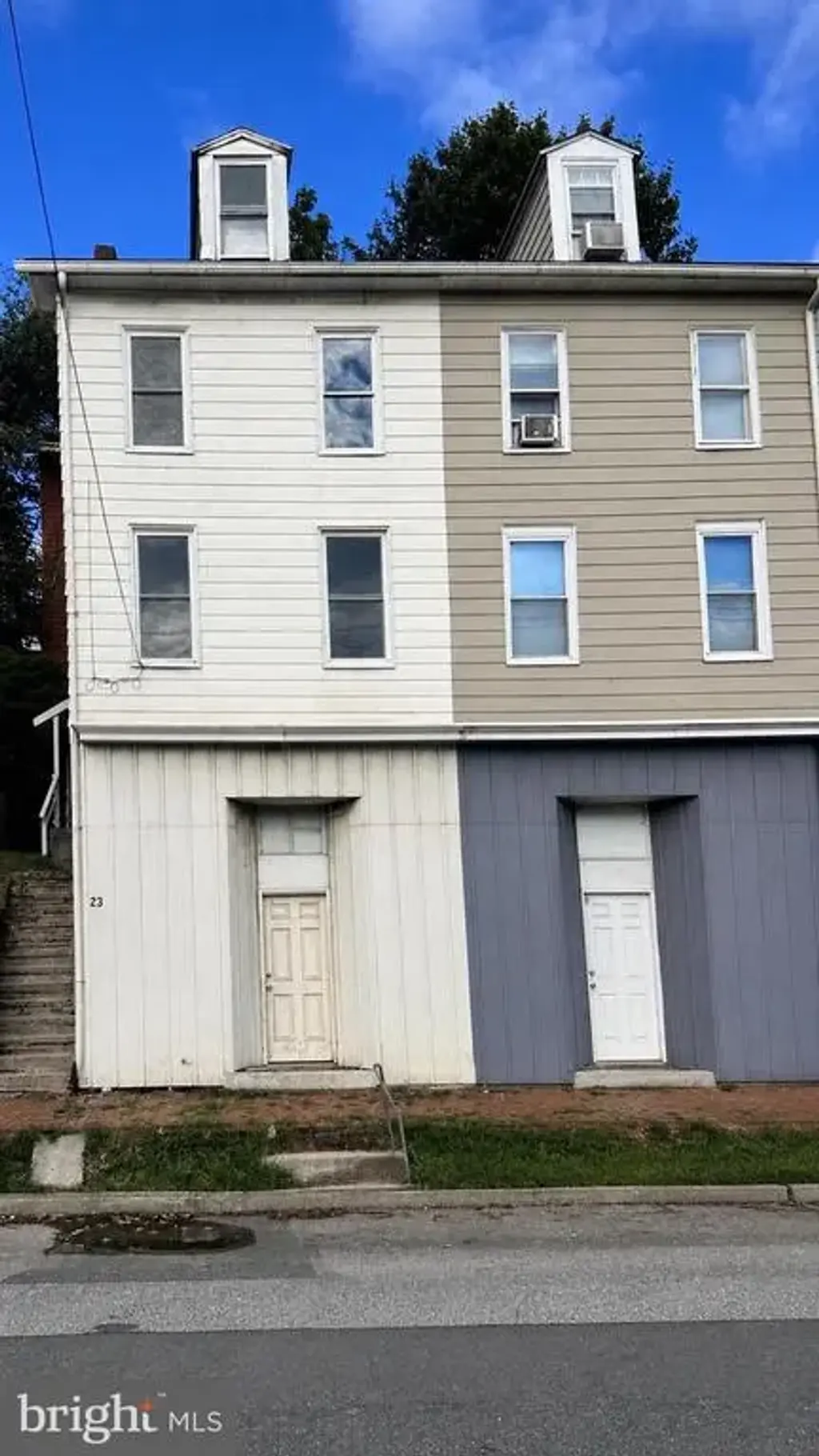 23 S 2nd St, STEELTON