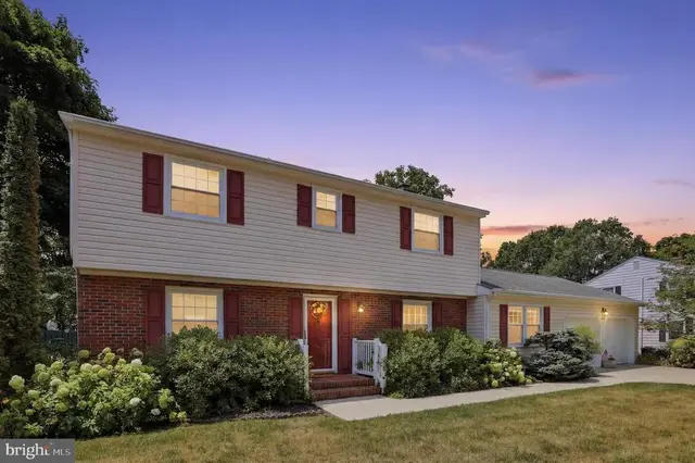 134 S Fairfield Dr, Dover
