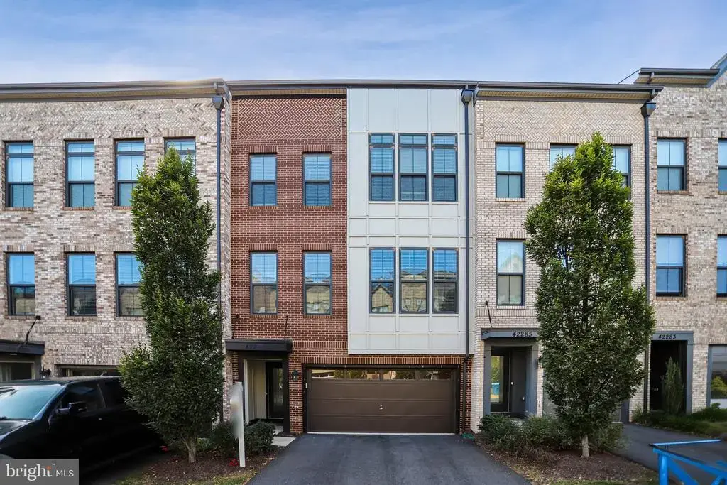 42287 Crawford Ter, BRAMBLETON