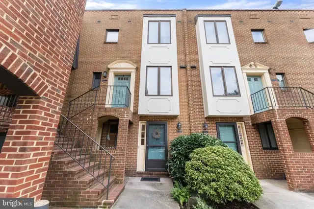 1414 12th St N #1414b, Arlington