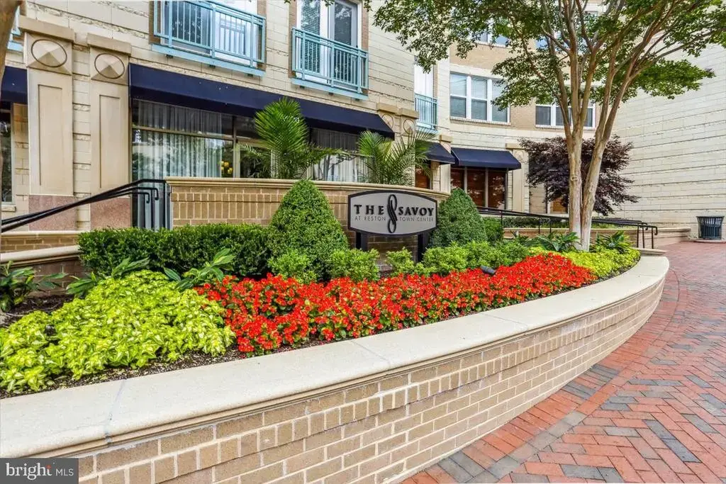 12000 Market St #286, RESTON