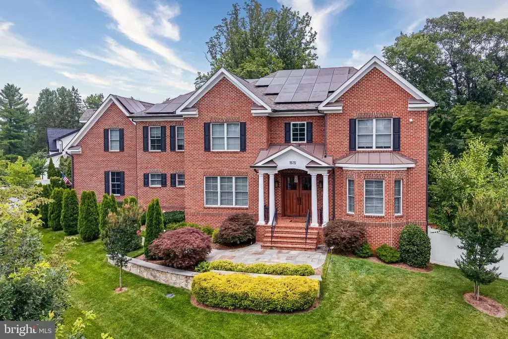 1515 Brookhaven Dr, MCLEAN