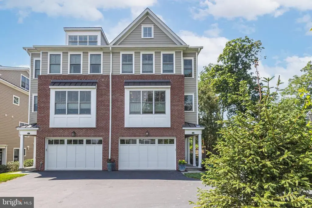 168 Old York Rd, NEW HOPE