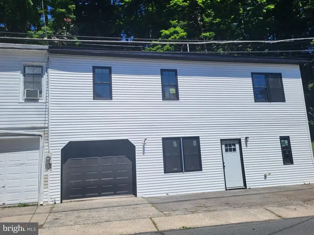 79 E Wyomissing Ave, MOHNTON