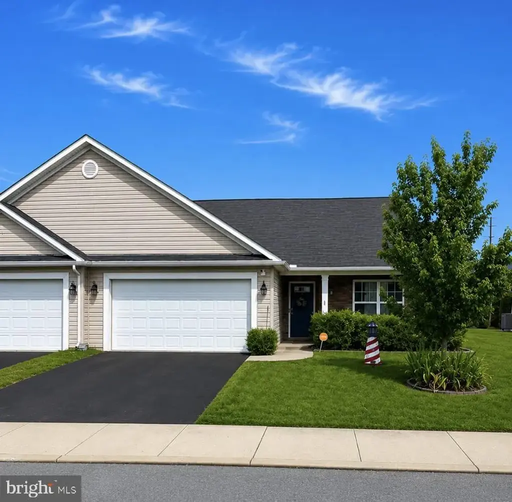 59 Chennault Trl, FALLING WATERS