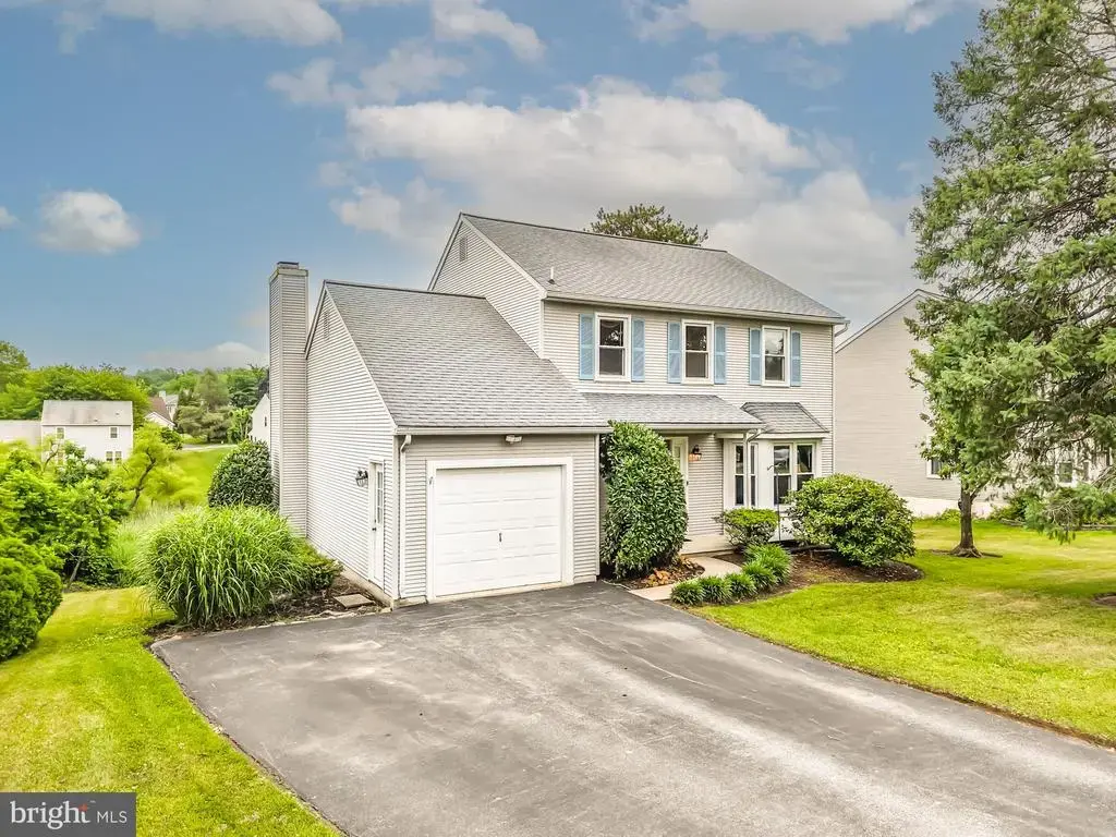 557 Summercroft Dr, EXTON