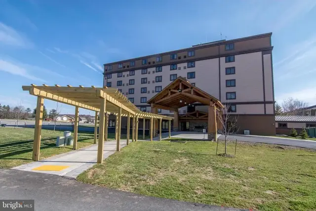 290 Marsh Hill Rd #706, Mc Henry
