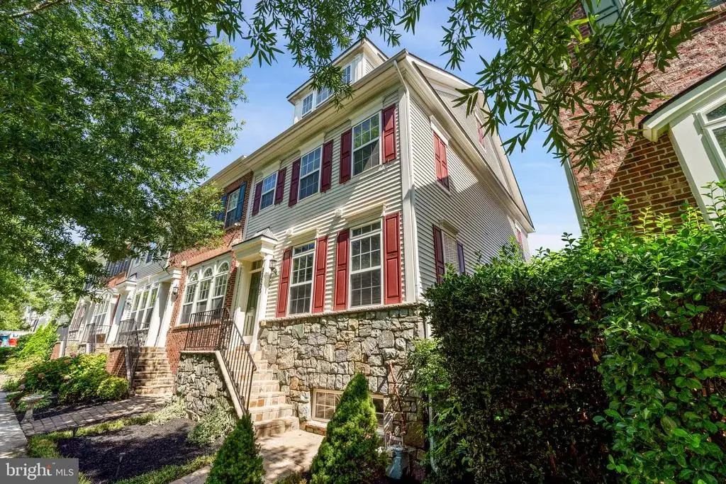 23225 Rainbow Arch Dr, CLARKSBURG