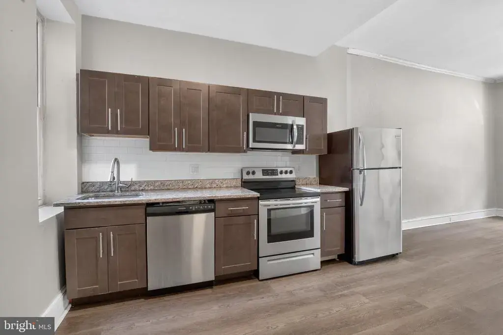 1202 N 7th St #1f, PHILADELPHIA