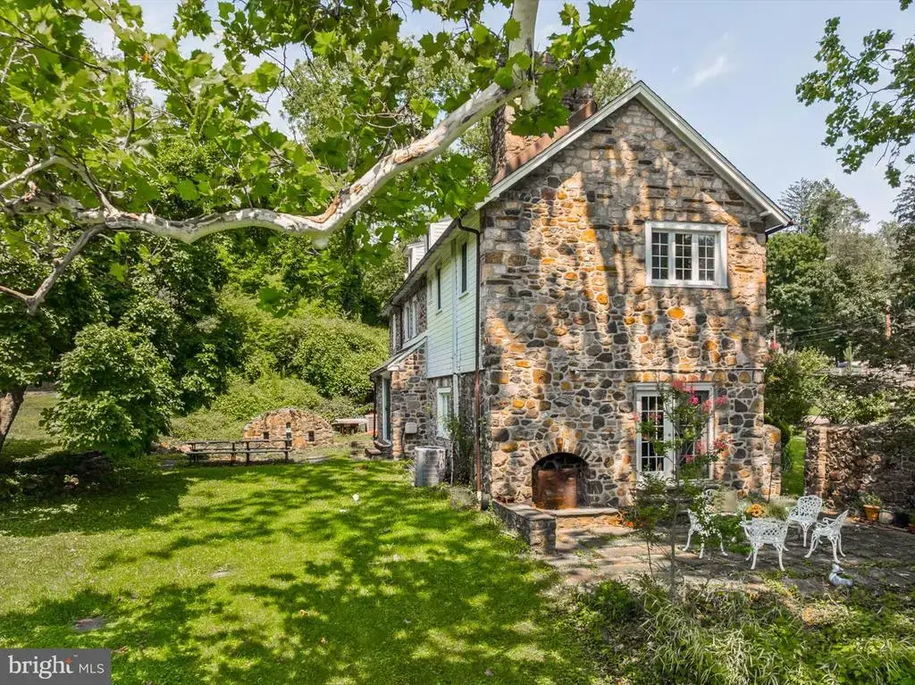 230 Sproul Rd, VILLANOVA