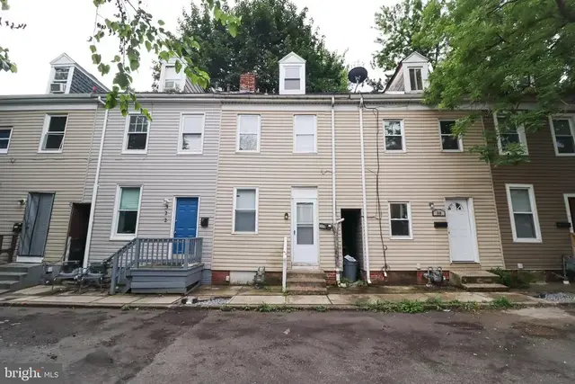 320 Wallace St, York