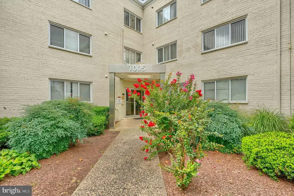 1005 Chillum Rd #302, HYATTSVILLE