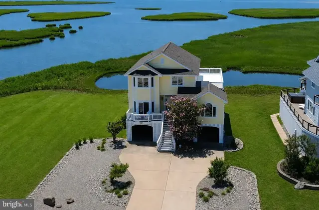 6 S Shore Dr, North Bethany