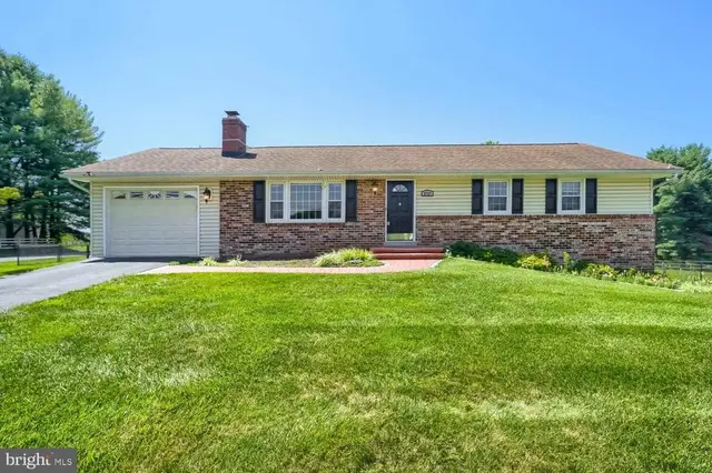 5757 Woodville Rd, Mount Airy