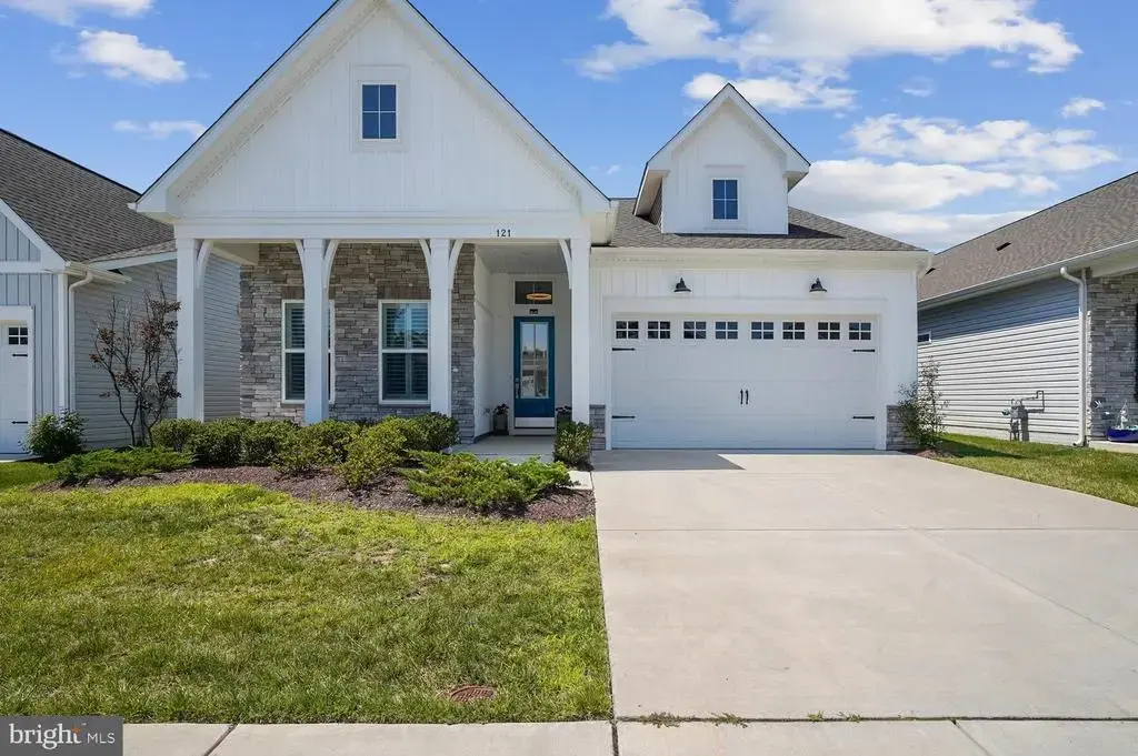 121 Merlin Dr, CHESTER
