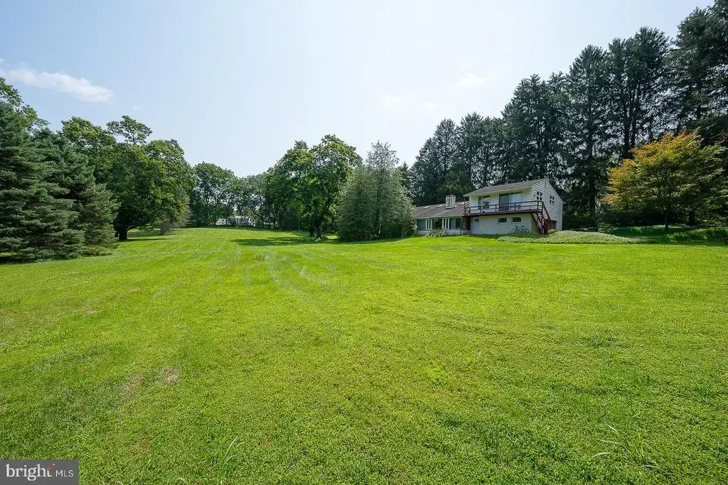 1011 N Valley Rd, PAOLI