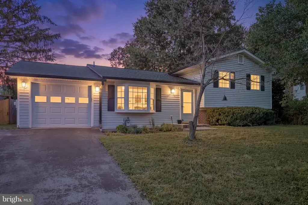 24312 Log House Rd, GAITHERSBURG
