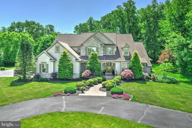 314 Deerfield Dr, East Earl