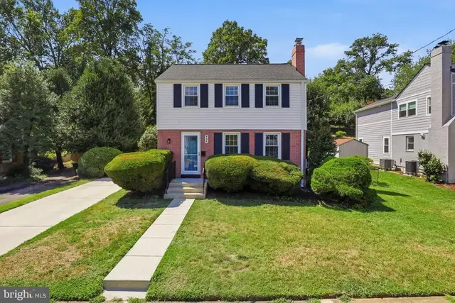 934 N Longfellow St, Arlington
