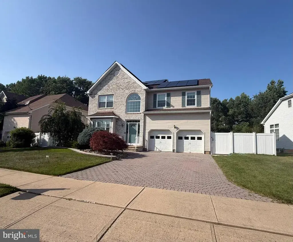 12 Chesapeake Rd, MONMOUTH JUNCTION