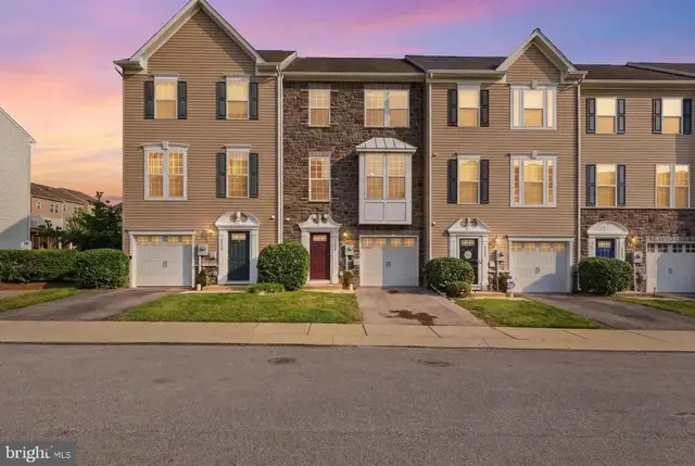 1264 Rannoch Ln #128, York