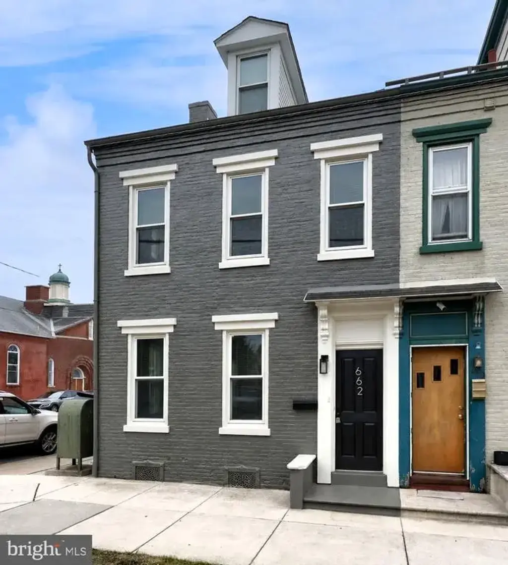 662 Walnut St, COLUMBIA