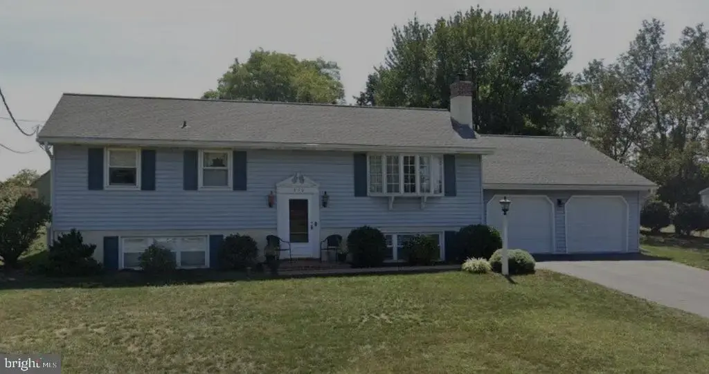 270 Hilltop View Way, ELIZABETHTOWN