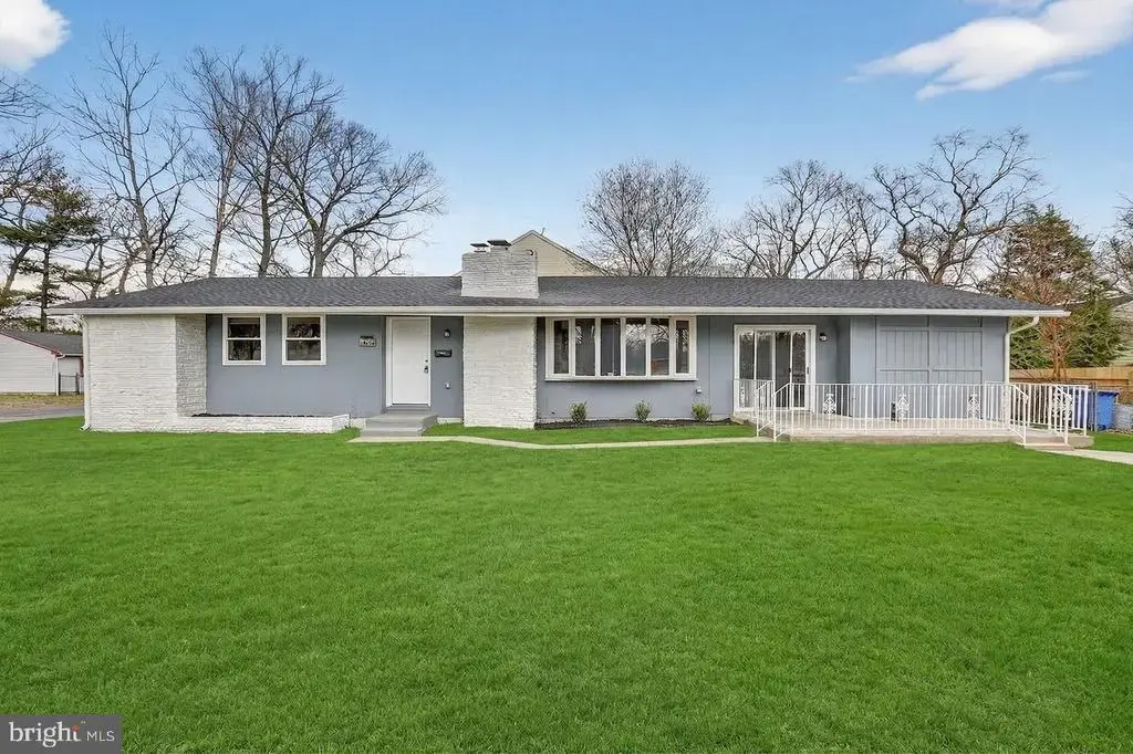 1102 Evergreen Blvd, BROWNS MILLS