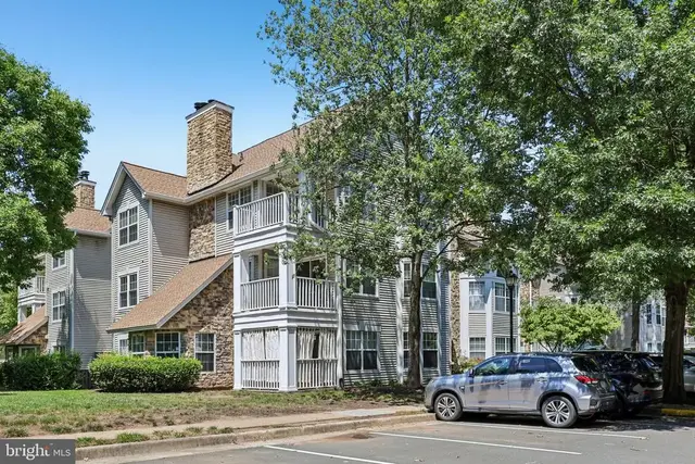 5612 Willoughby Newton Dr #35, Centreville