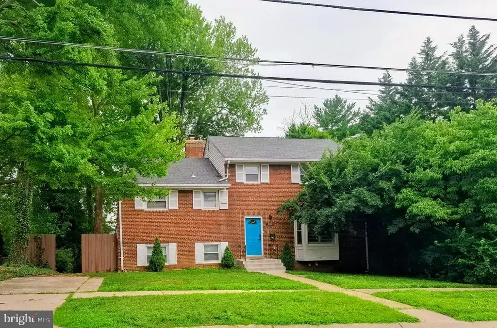 9901 Belhaven Rd, BETHESDA