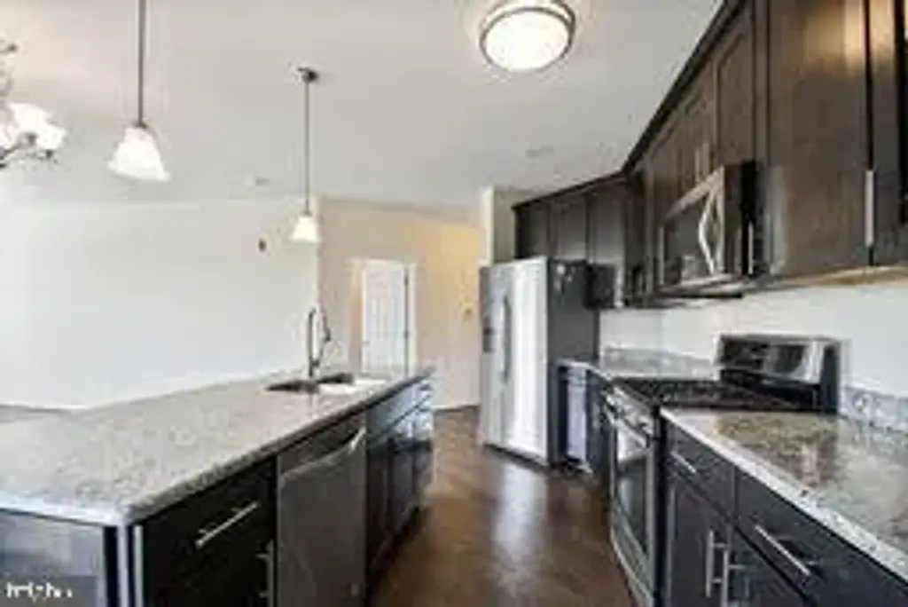 3911 Doc Berlin Dr #32, SILVER SPRING